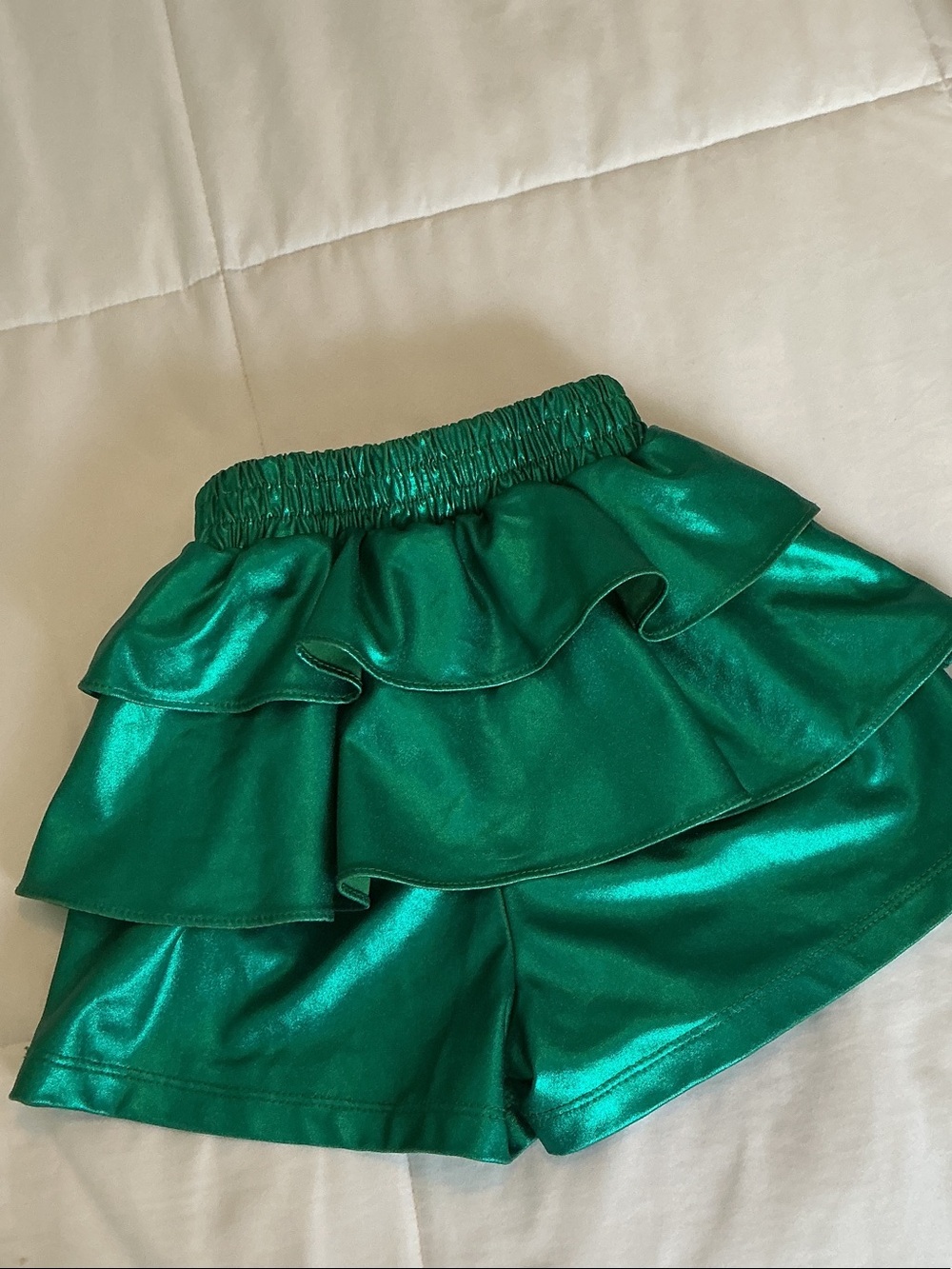 Toddler girls Green Metallic Ruffle Skorts - Picture 4 of 5